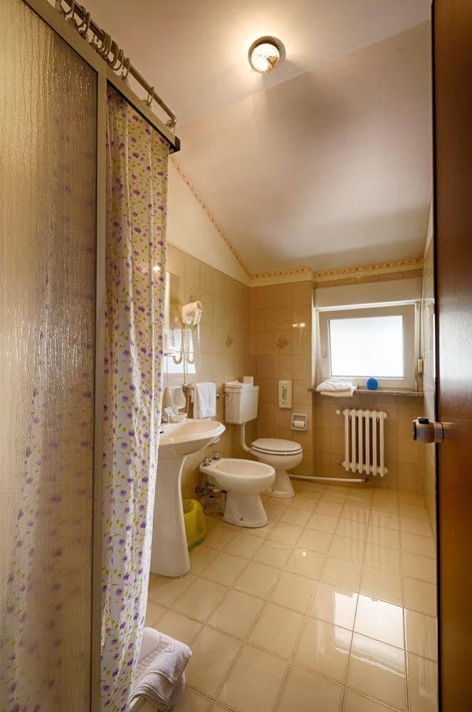 Albergo Mancuso Del Voison Aosta Exteriör bild